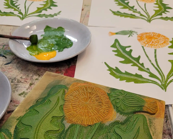 lizzie mabley printing dandelion designs from lino blocks